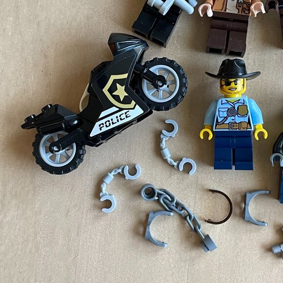 Lot Bundle of Lego Figures Figurines Toys - Picture 5 of 5